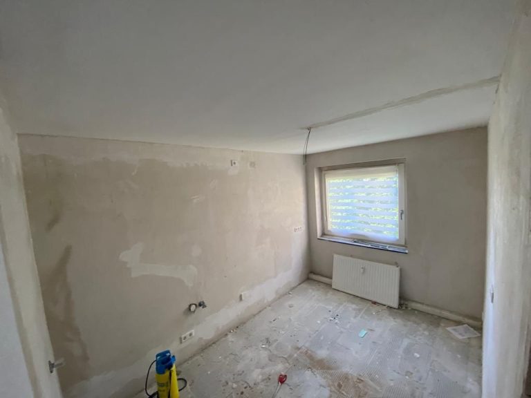 Sanierung und Innenausbau von Wohnungen – 48