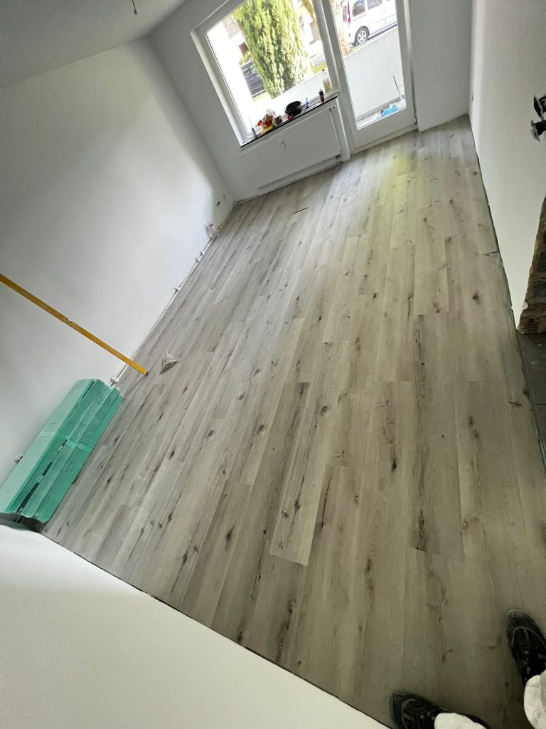 Sanierung und Innenausbau von Wohnungen – 31
