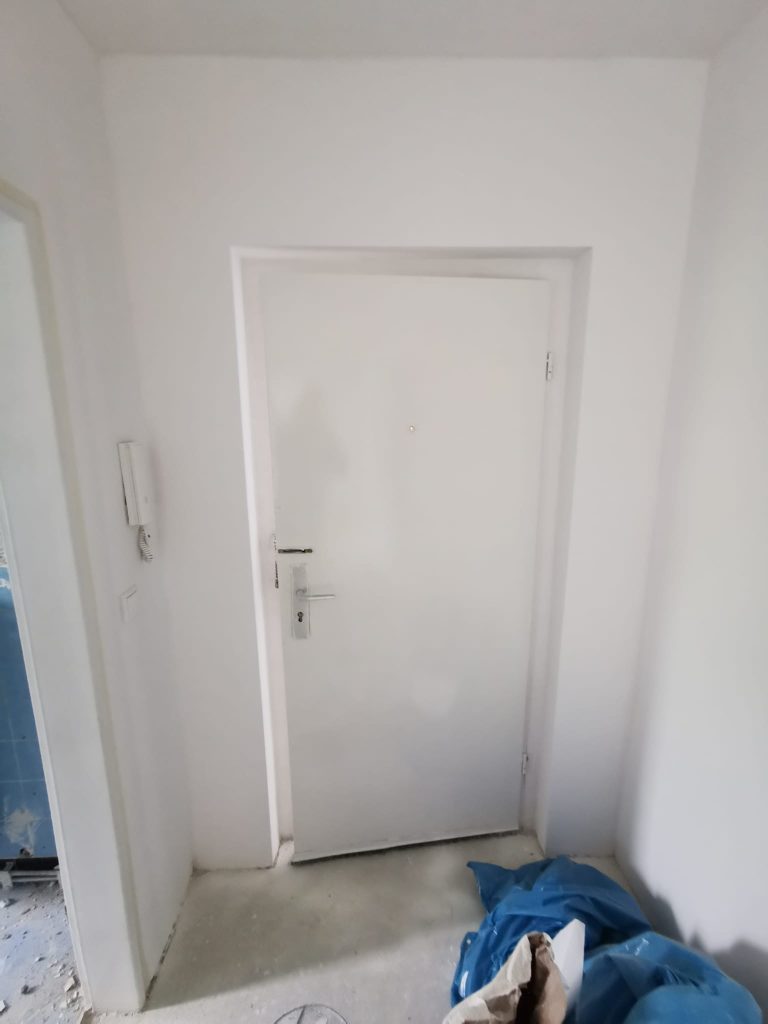 Sanierung und Innenausbau von Wohnungen – 24