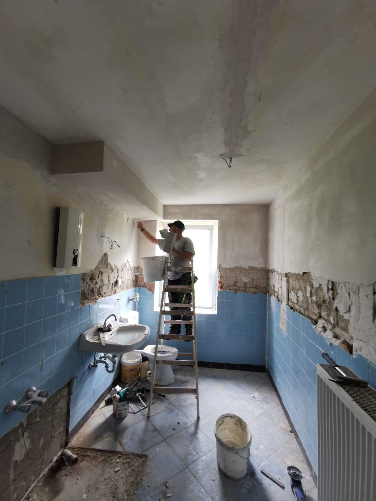 Sanierung und Innenausbau von Wohnungen – 23
