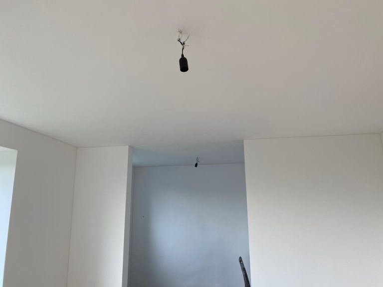 Sanierung und Innenausbau von Wohnungen – 13